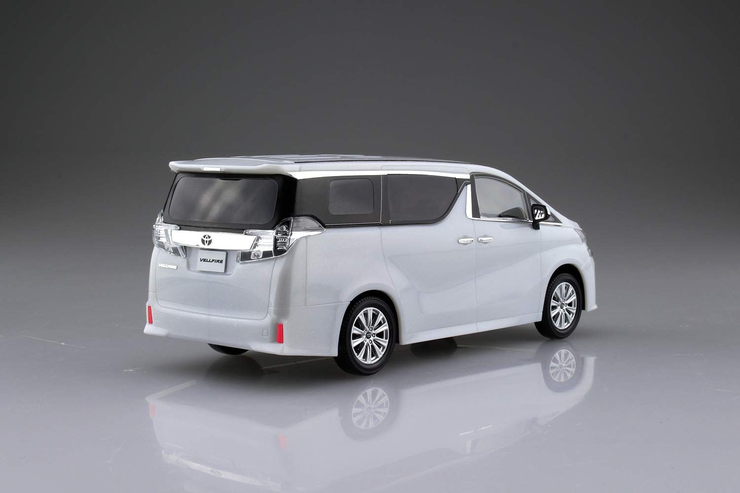 Aoshima Toyota Vellfire (White Pearl Crystal Shine) - BanzaiHobby