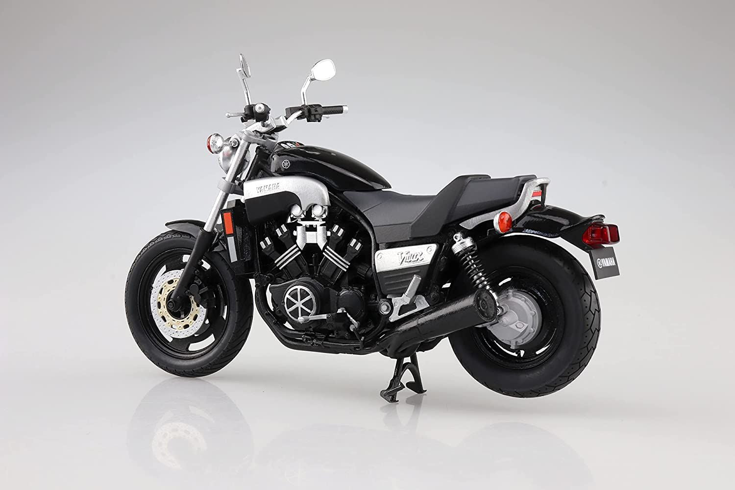 Aoshima Yamaha Vmax Black 2 - BanzaiHobby