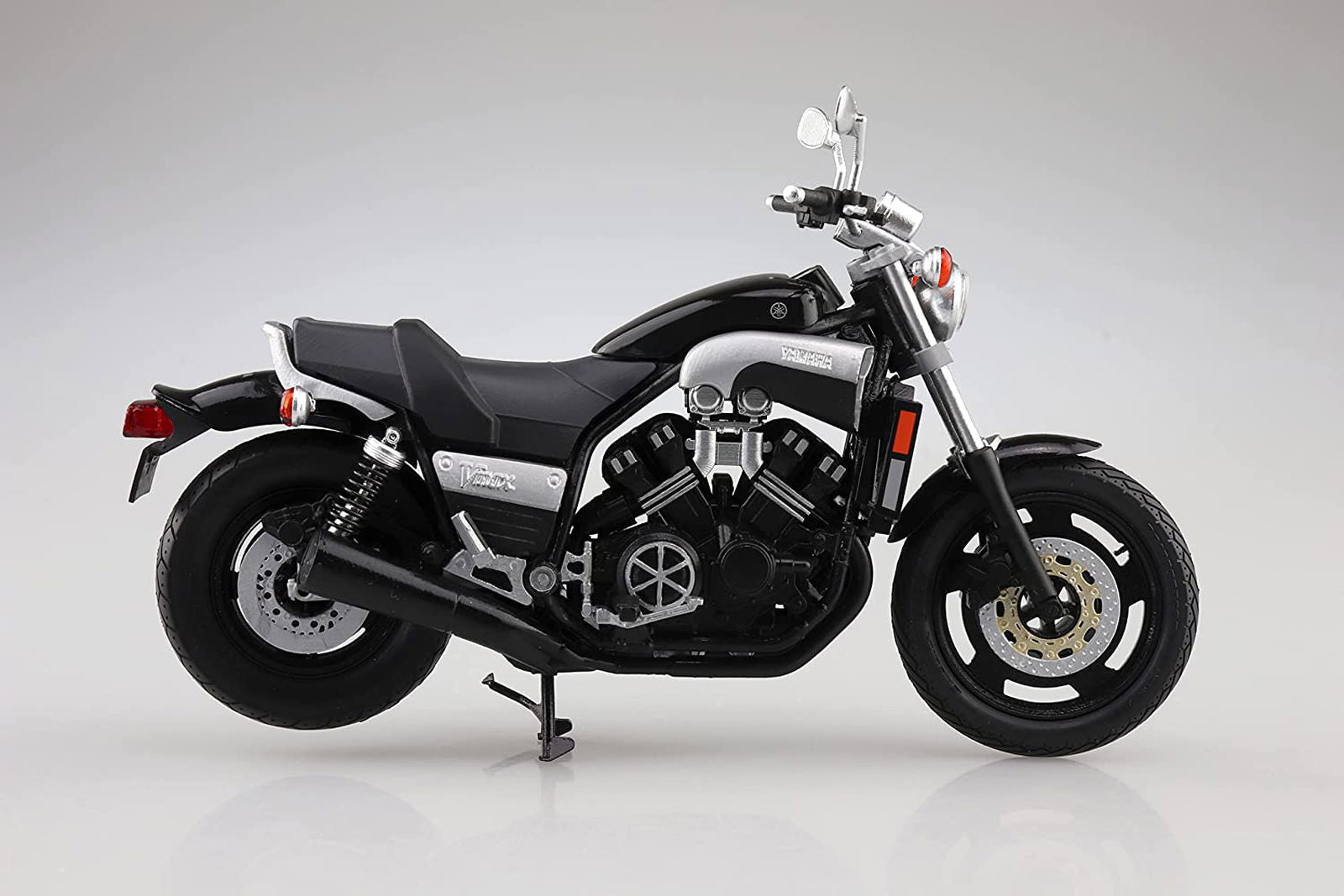 Aoshima Yamaha Vmax Black 2 - BanzaiHobby