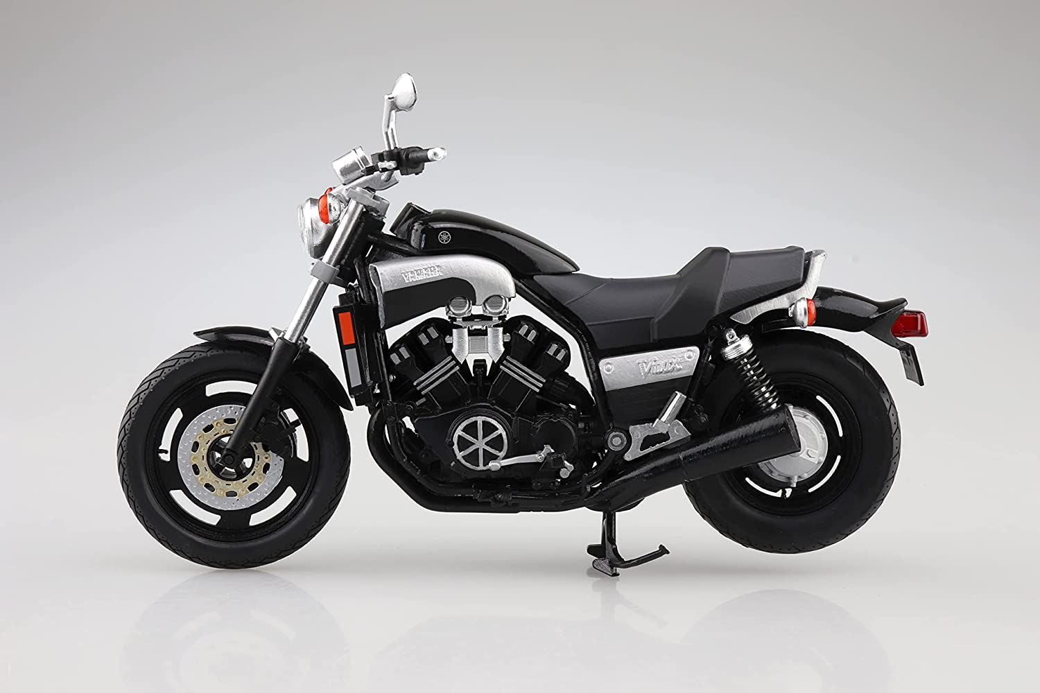 Aoshima Yamaha Vmax Black 2 - BanzaiHobby