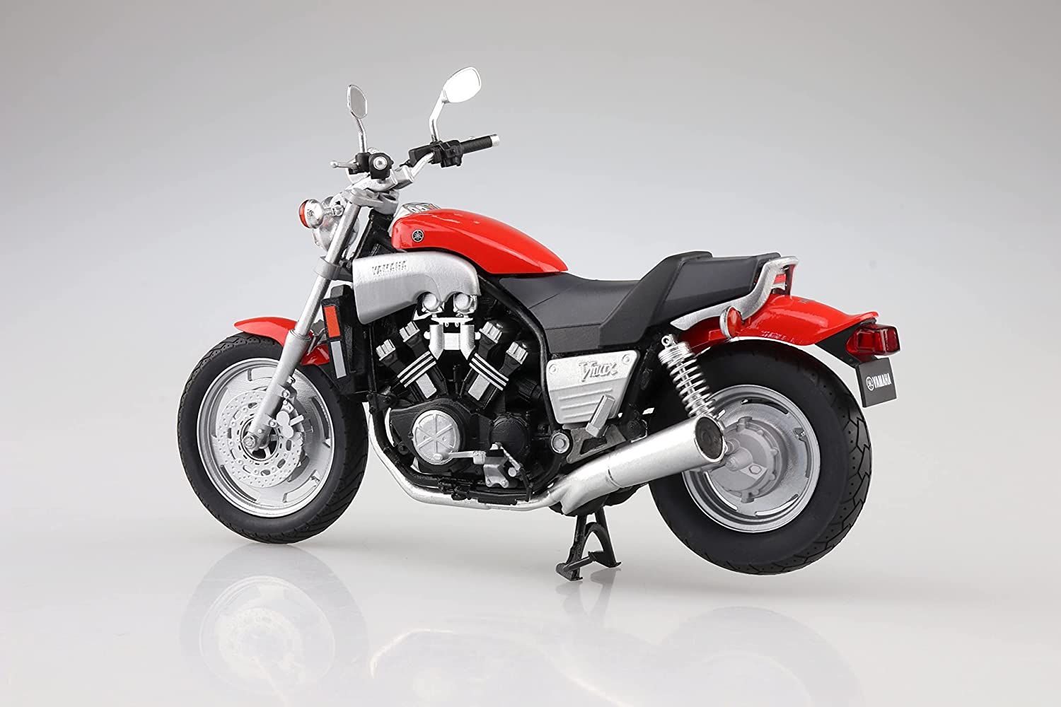 Aoshima Yamaha Vmax Fire Red - BanzaiHobby