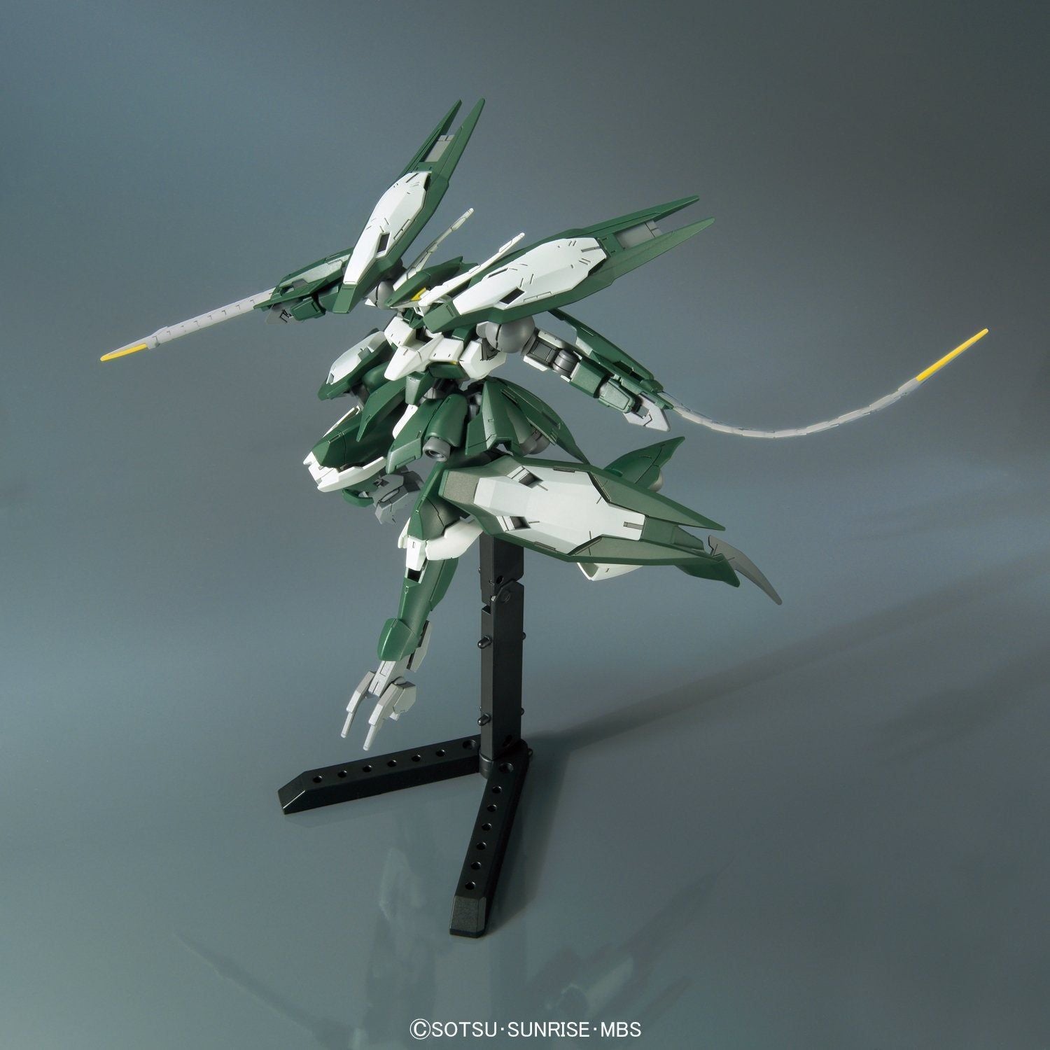 Bandai HG 034 Reginlaze Julia - BanzaiHobby