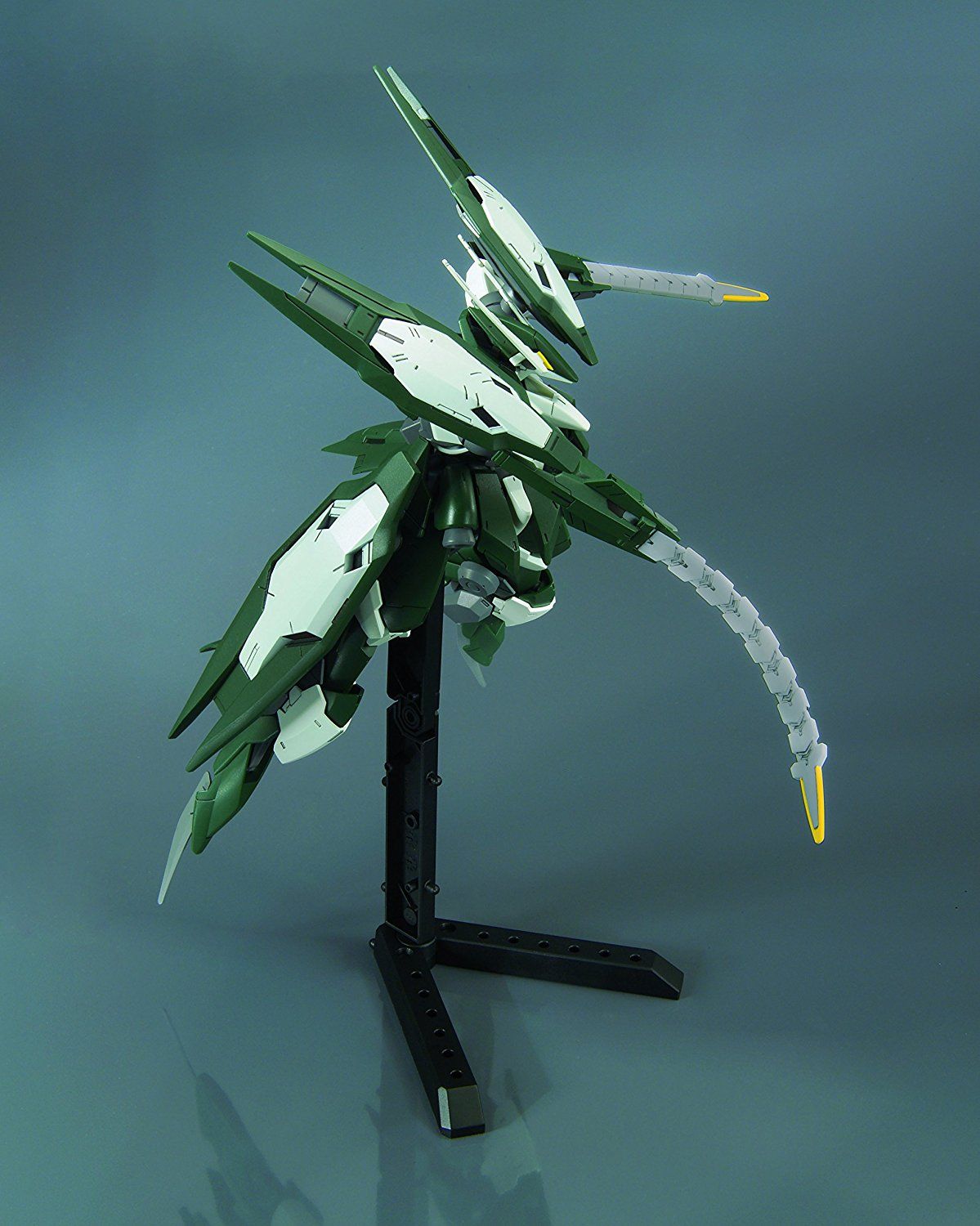 Bandai HG 034 Reginlaze Julia - BanzaiHobby