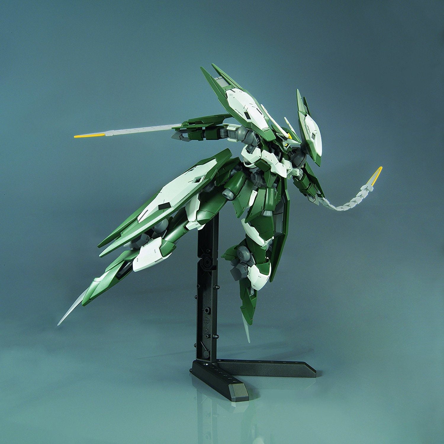 Bandai HG 034 Reginlaze Julia - BanzaiHobby