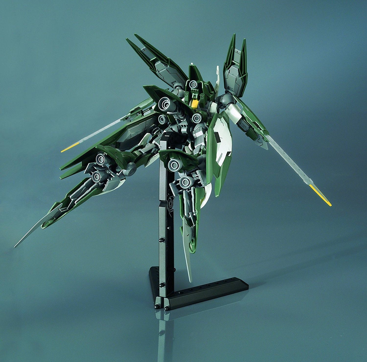 Bandai HG 034 Reginlaze Julia - BanzaiHobby