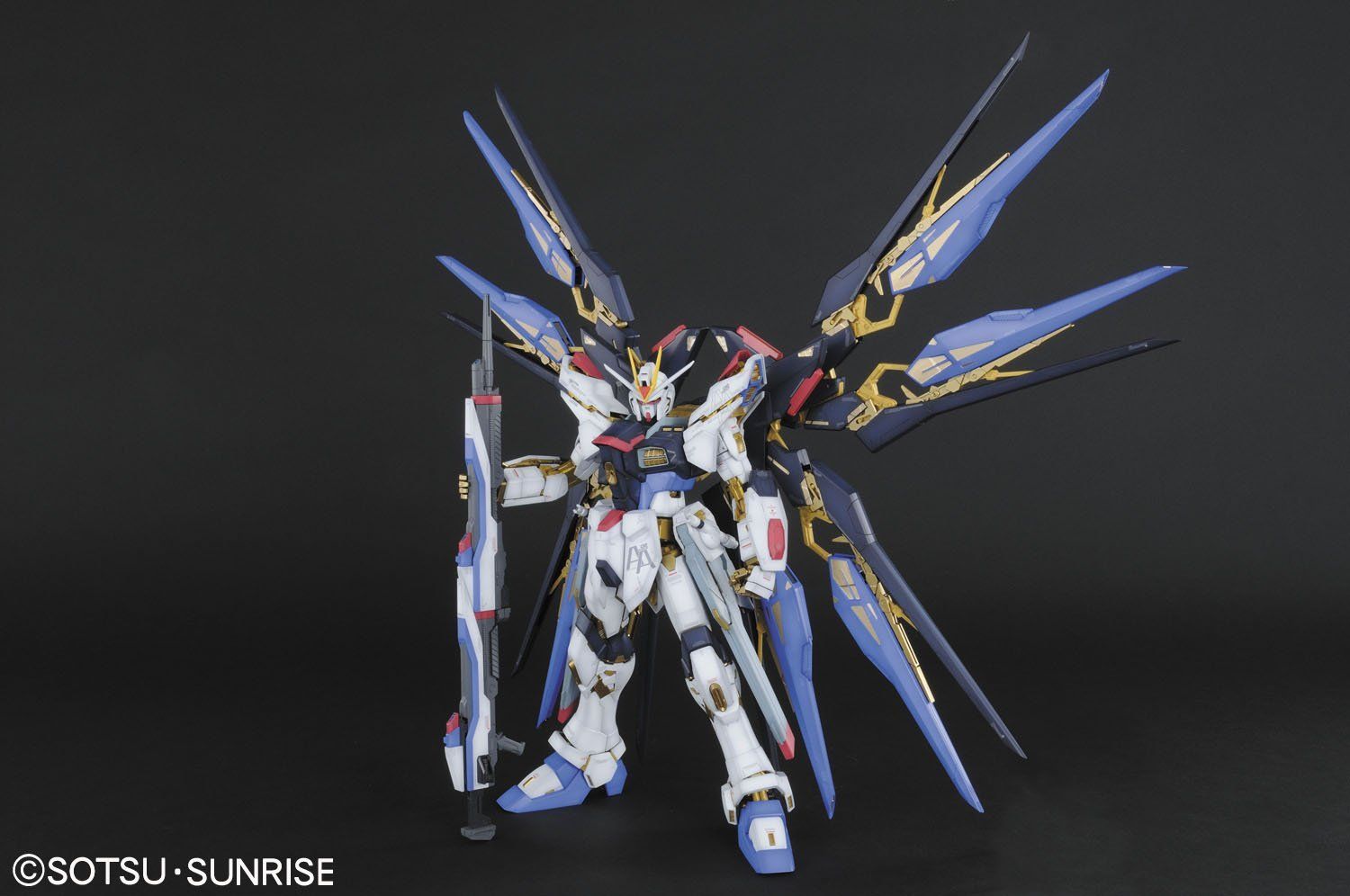 Bandai PG Strike Freedom Gundam - BanzaiHobby