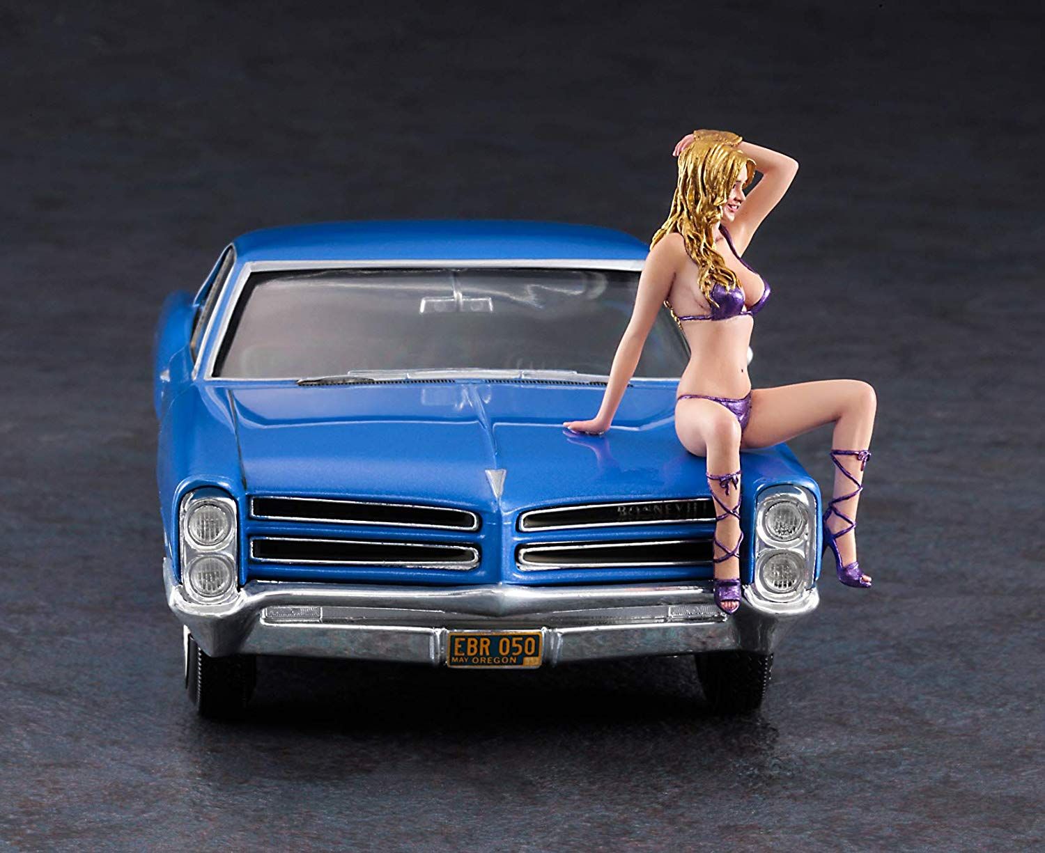 Hasegawa 1966 American Coupe TypeP w/Blond Girls Figure - BanzaiHobby