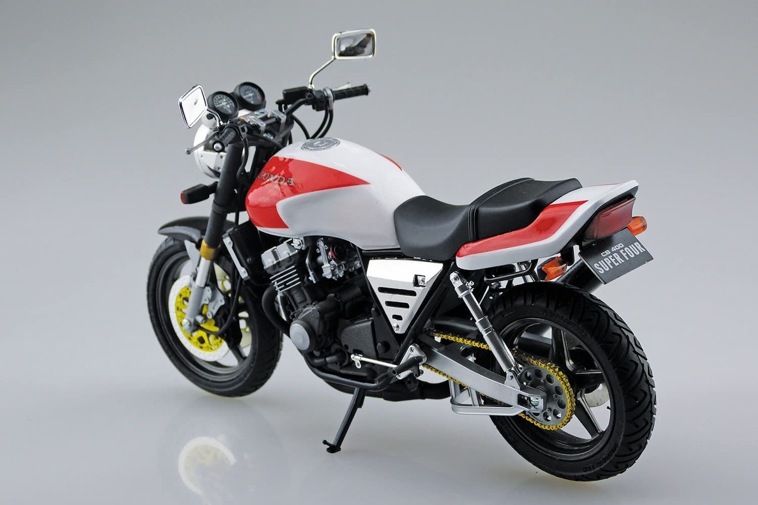 Aoshima Honda NC31 CB400 SUPER FOUR `92 w/Custom Parts - BanzaiHobby