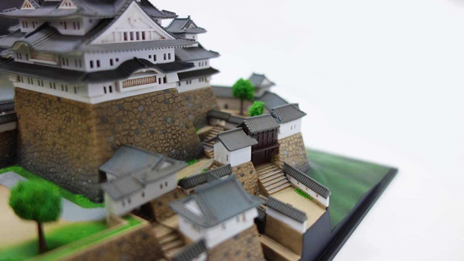 Doyusha 100035 Premium Himeji Castle - BanzaiHobby