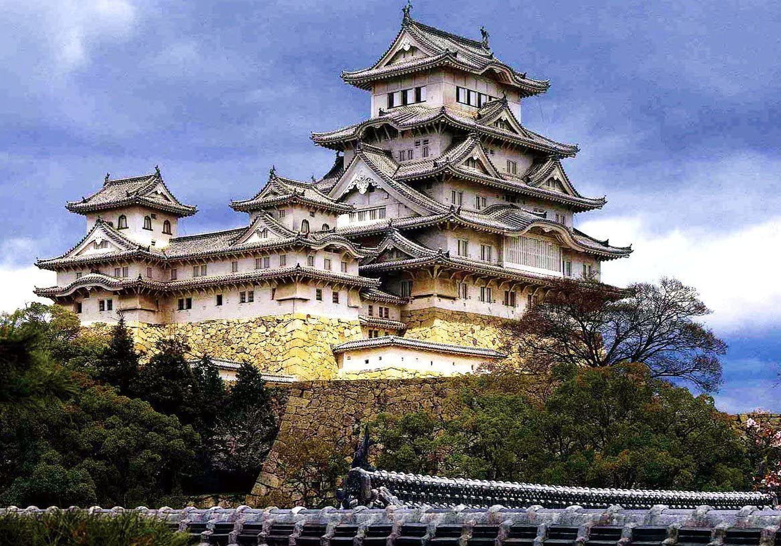 Fujimi Great Himeji Castle - BanzaiHobby