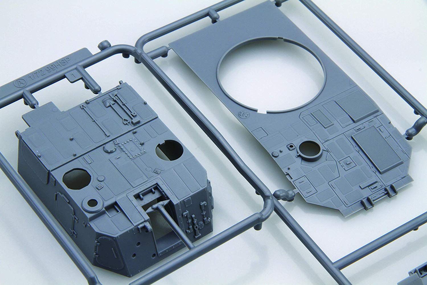 Fujimi JGSDF Type99 155mm Self-Propelled Howitzer - BanzaiHobby