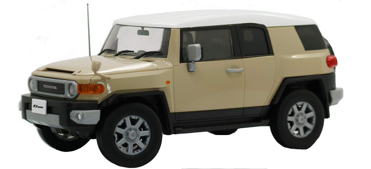 Fujimi Toyota FJ Cruiser (Beige) - BanzaiHobby