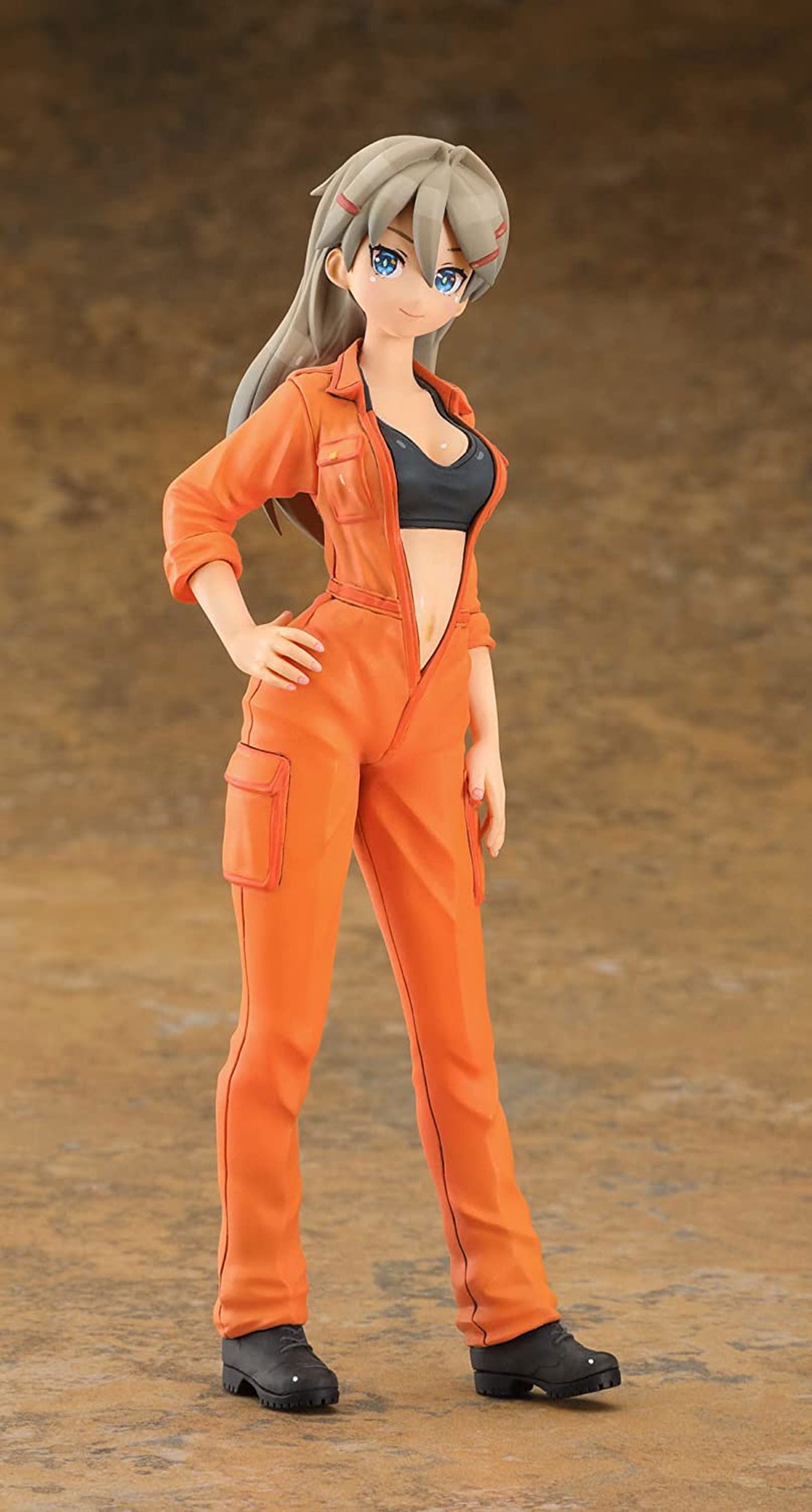Hasegawa 12 Egg Girls Collection No.25 `Lucie McDonnell` (Jumpsuit) - BanzaiHobby