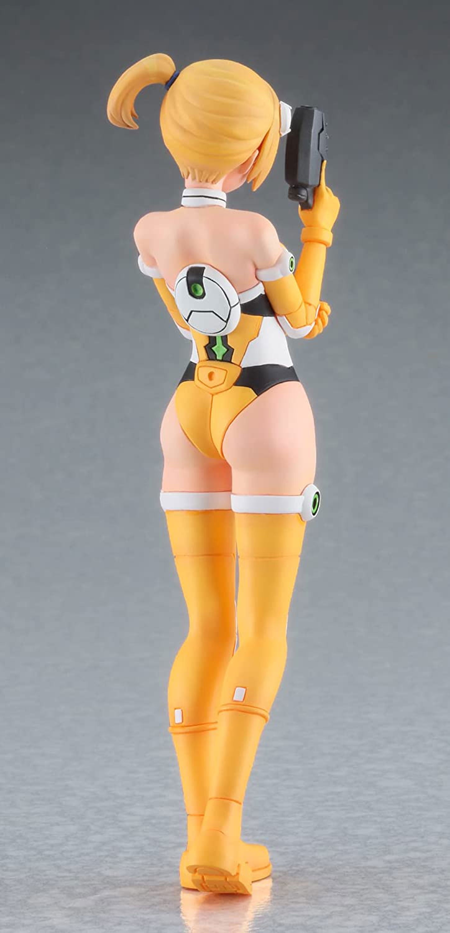 Hasegawa 12 Egg Girls Collection No.36 `Amy McDonnell` (SF Suit) - BanzaiHobby