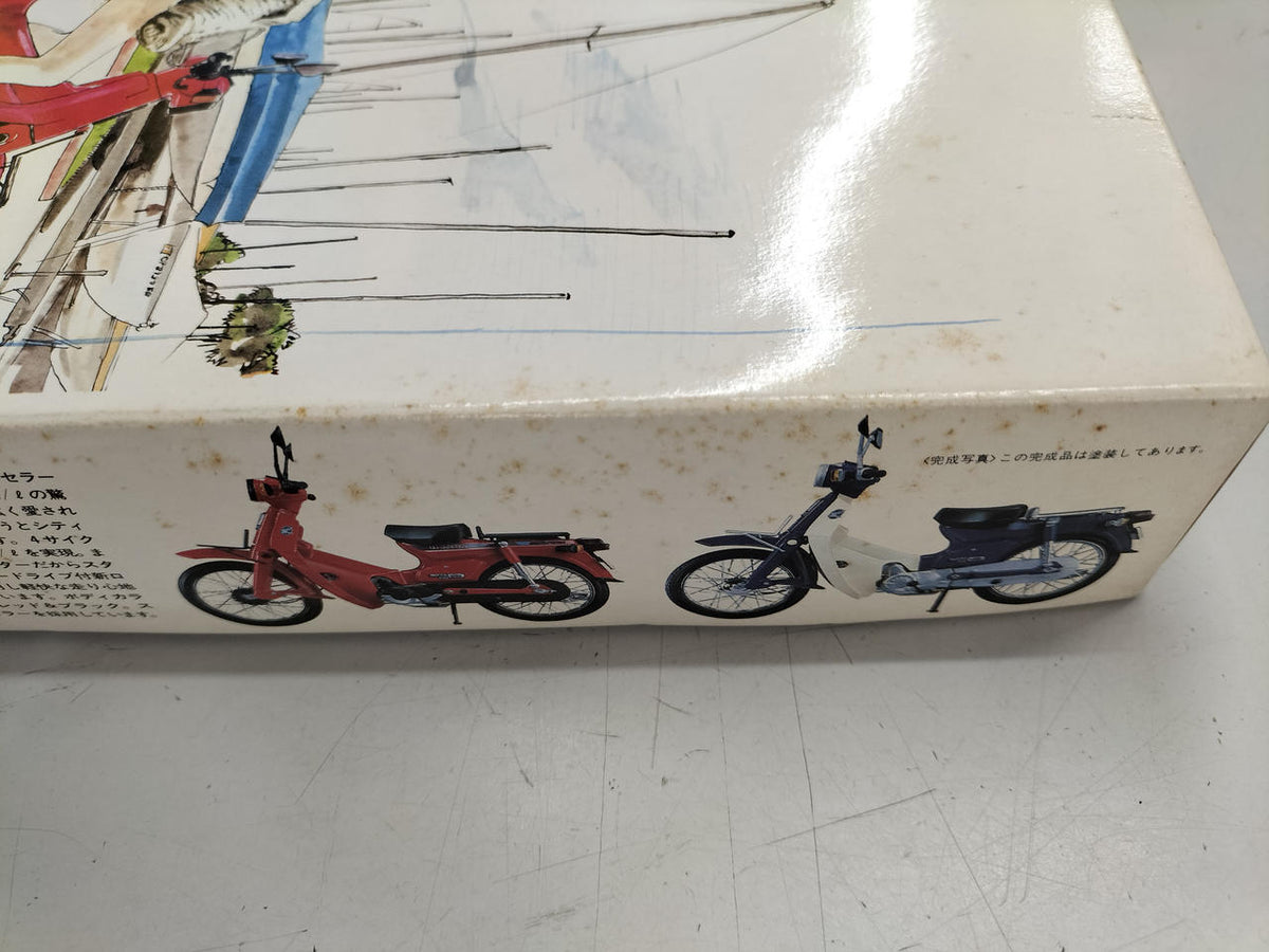 BANDAI 1/12 Scale Super Cub 50 (Red Cub) - Banzai Thrifting | BanzaiHobby