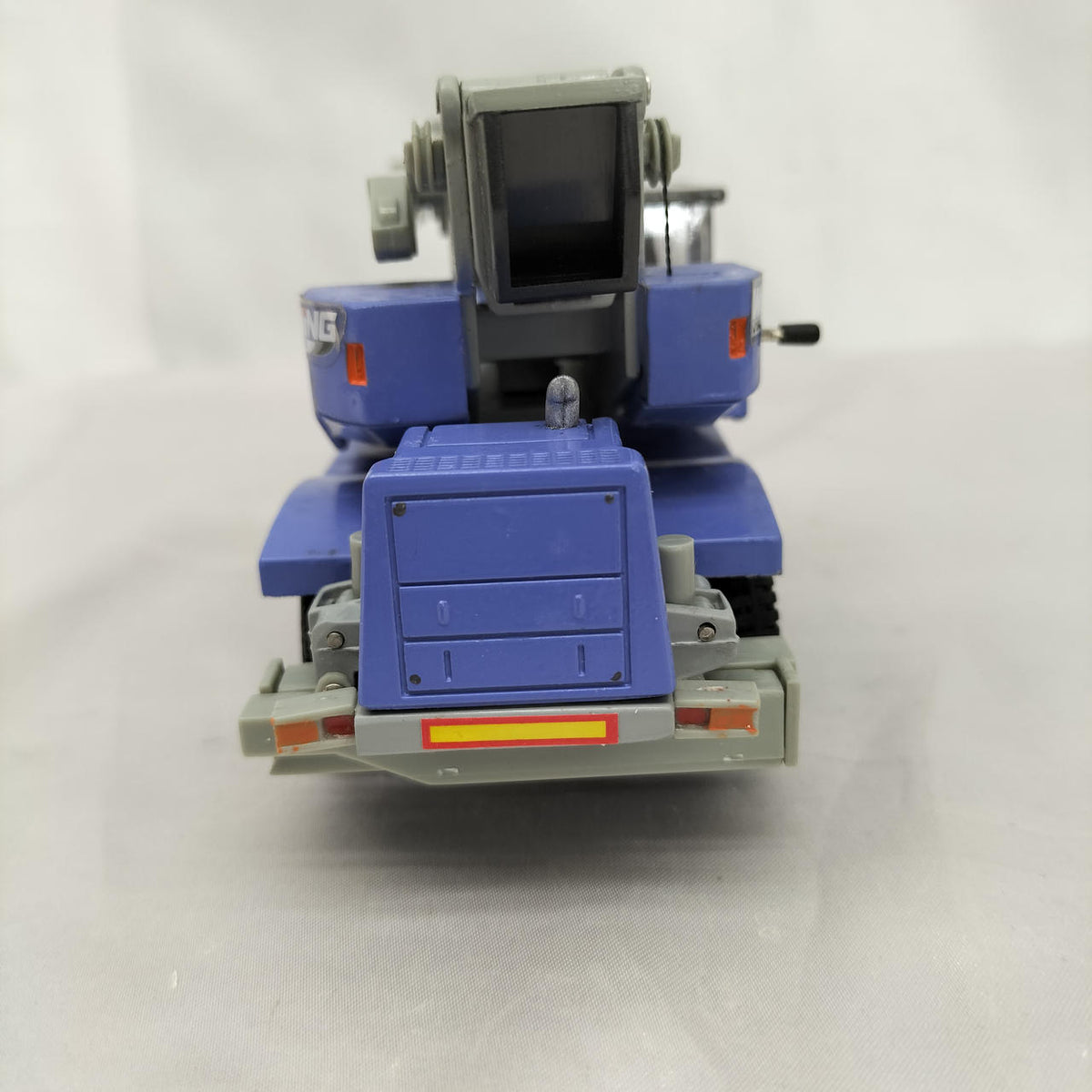 KOMATSU ROUGH TERRAIN CRANE WING 250 1/50 - Banzai Thrifting | BanzaiHobby