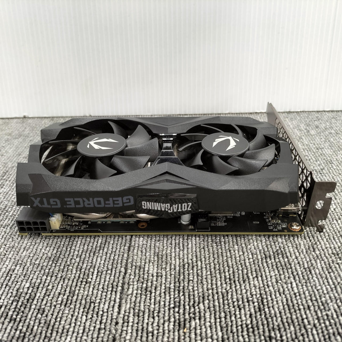 ZOTAC [FF Bench Completed] ZOTAC ZT-T16620H-10B ZT-T16620H-10B