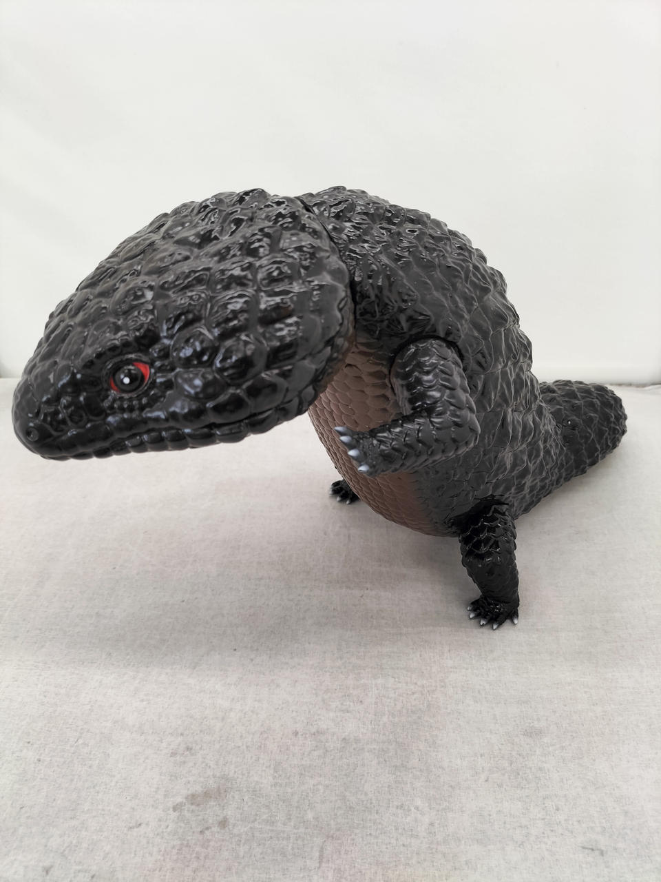 Other Brands Soft Vinyl Pine Cassow Lizard
