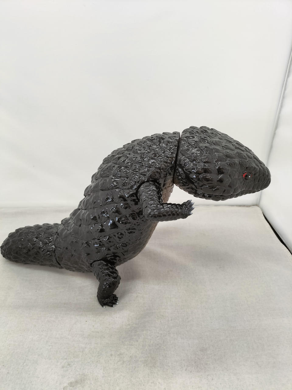 Other Brands Soft Vinyl Pine Cassow Lizard