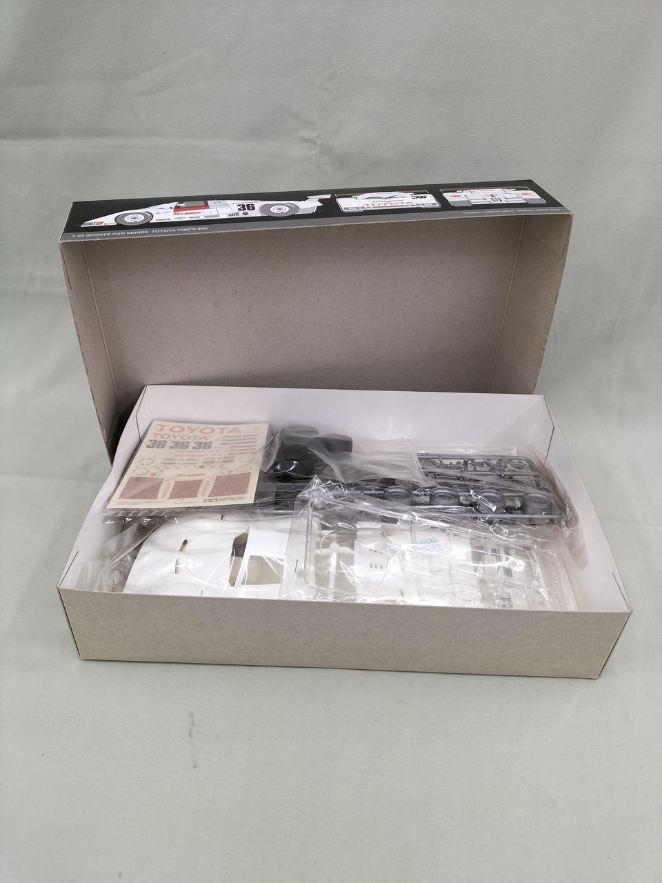 TAMIYA Toyota TOM'S 84C Full Display Model Sports Car Series No.289 - Banzai Thrifting | BanzaiHobby