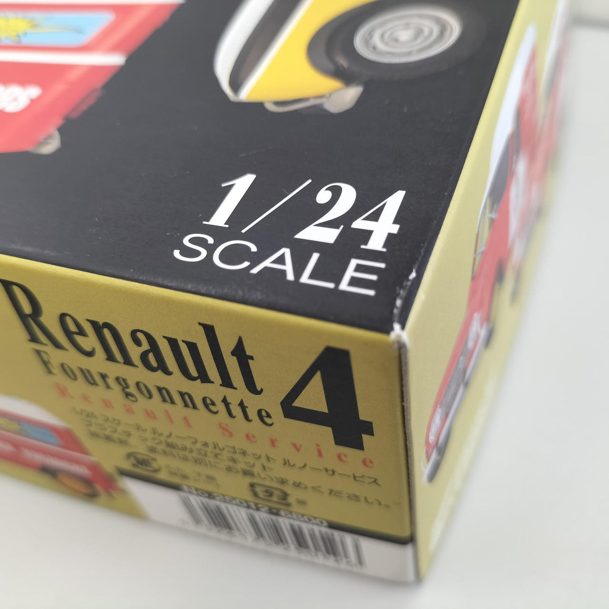 Ebro 1/24 RENAULT 4 FOURGONNETTE SERVICE CAR - Banzai Thrifting | BanzaiHobby
