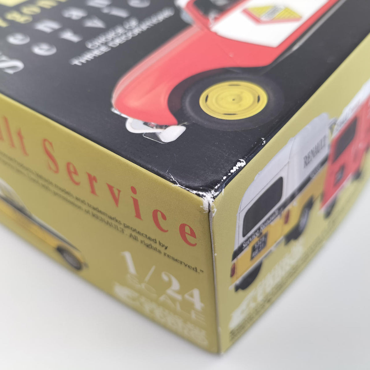 Ebro 1/24 RENAULT 4 FOURGONNETTE SERVICE CAR - Banzai Thrifting | BanzaiHobby