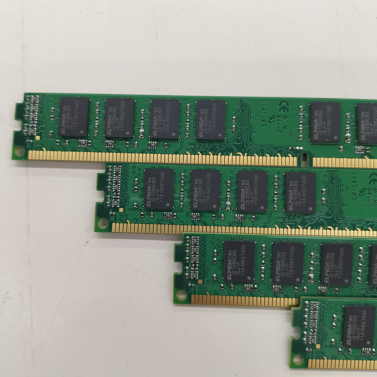 [JUNK] KINGSTON DDR3 16GB Set KVR1333D3N9K4