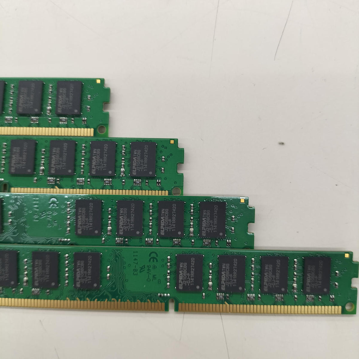 [JUNK] KINGSTON DDR3 16GB Set KVR1333D3N9K4