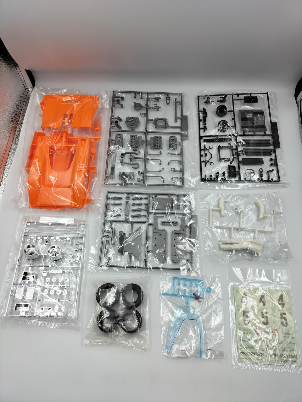 TAMIYA Sports Car Plastic Model 1/18 McLaren - Banzai Thrifting | BanzaiHobby