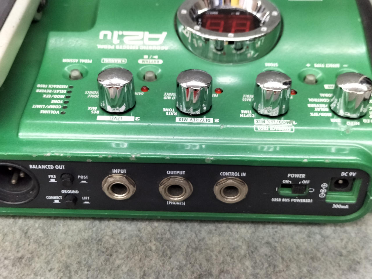 ZOOM ZOOM Multi-Effects Pedal A2.1U A2.1U – BanzaiHobby