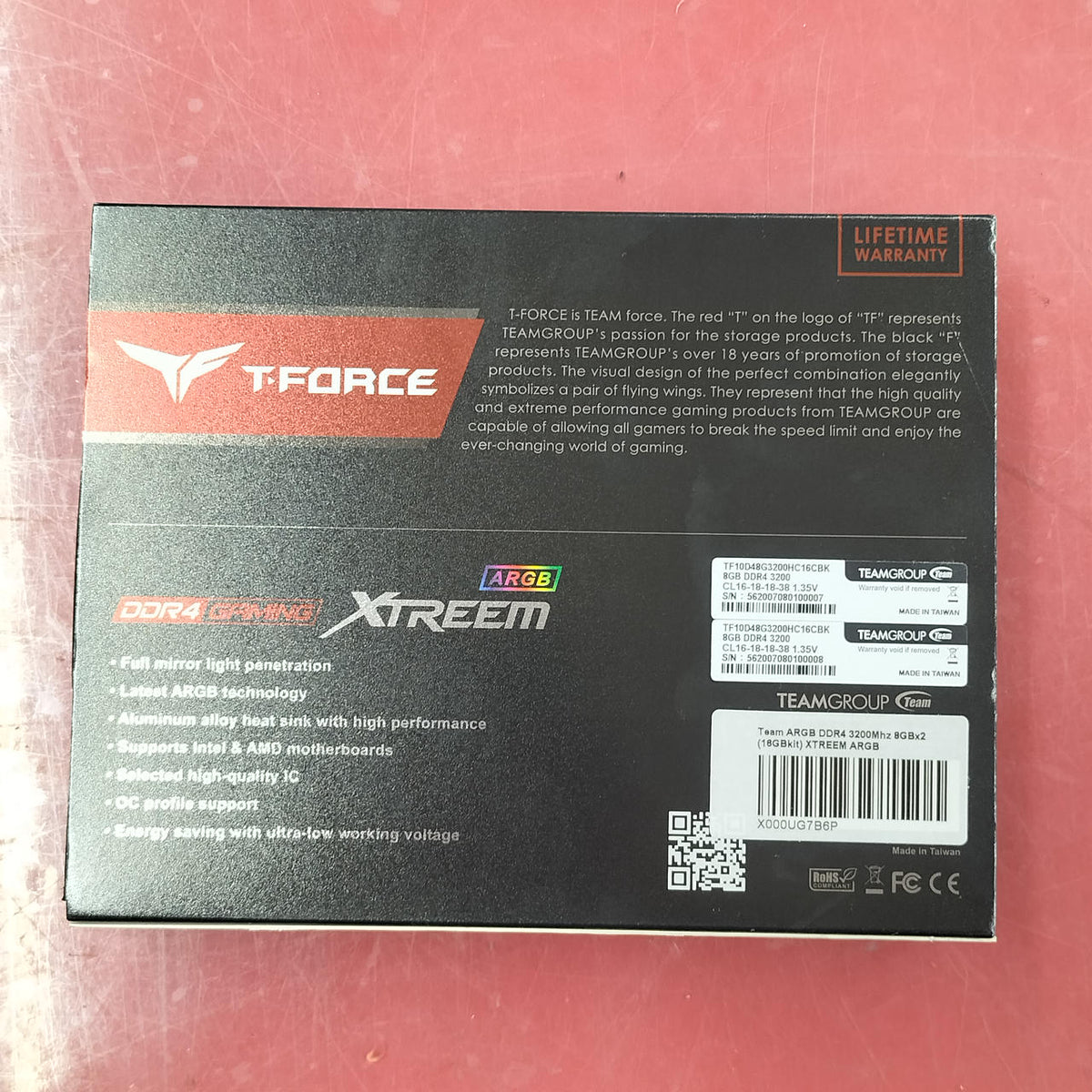 TEAM PC Memory TF10D432G3200HC16CDC01