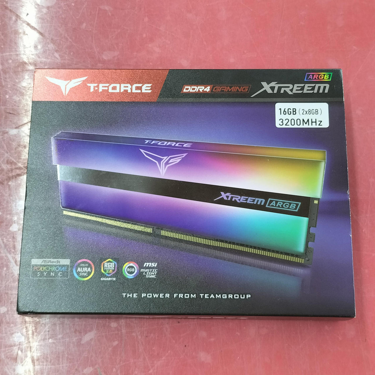 TEAM PC Memory TF10D432G3200HC16CDC01
