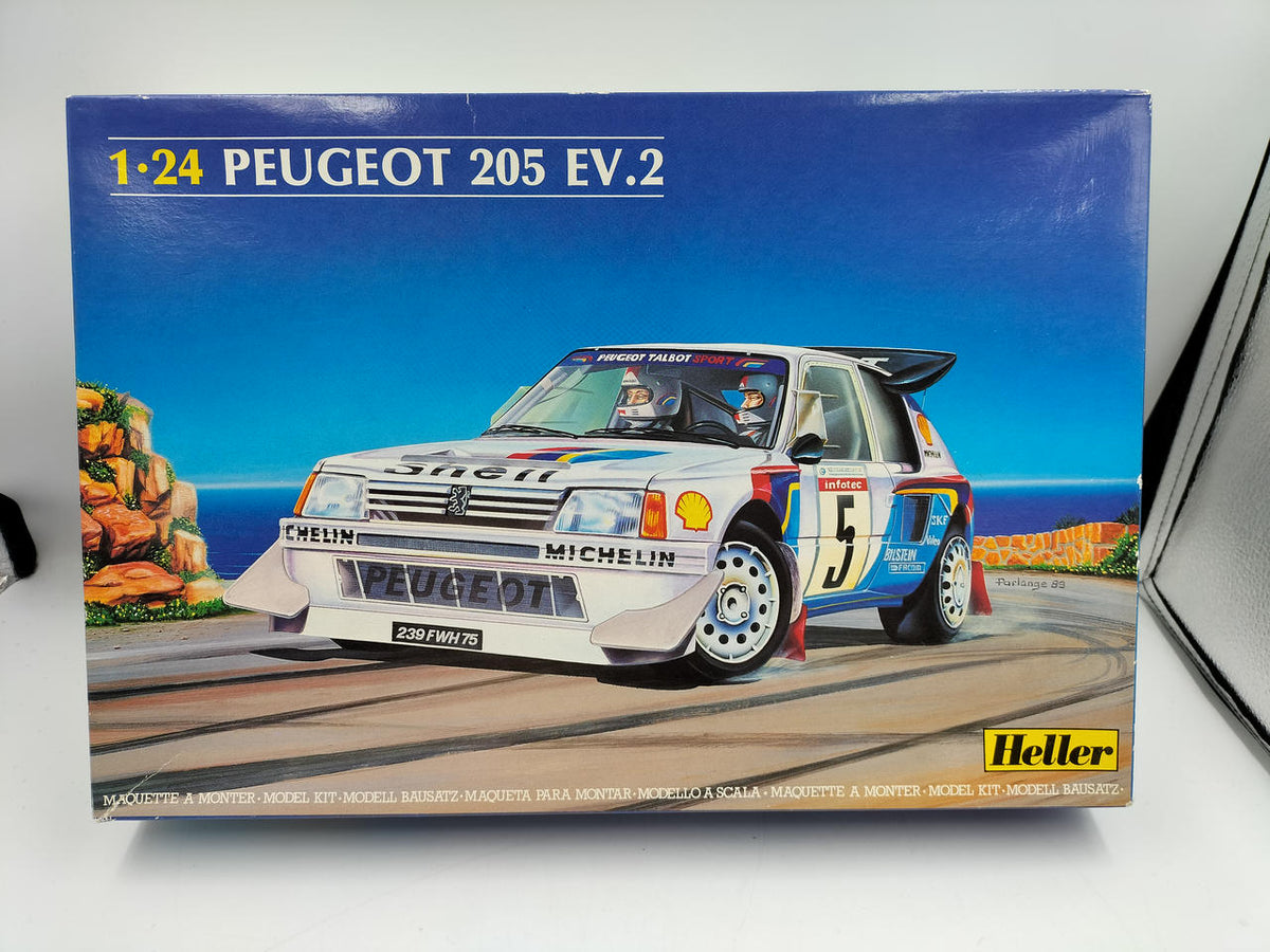 HELLER 1/24 Scale PEUGEOT 205 EV.2