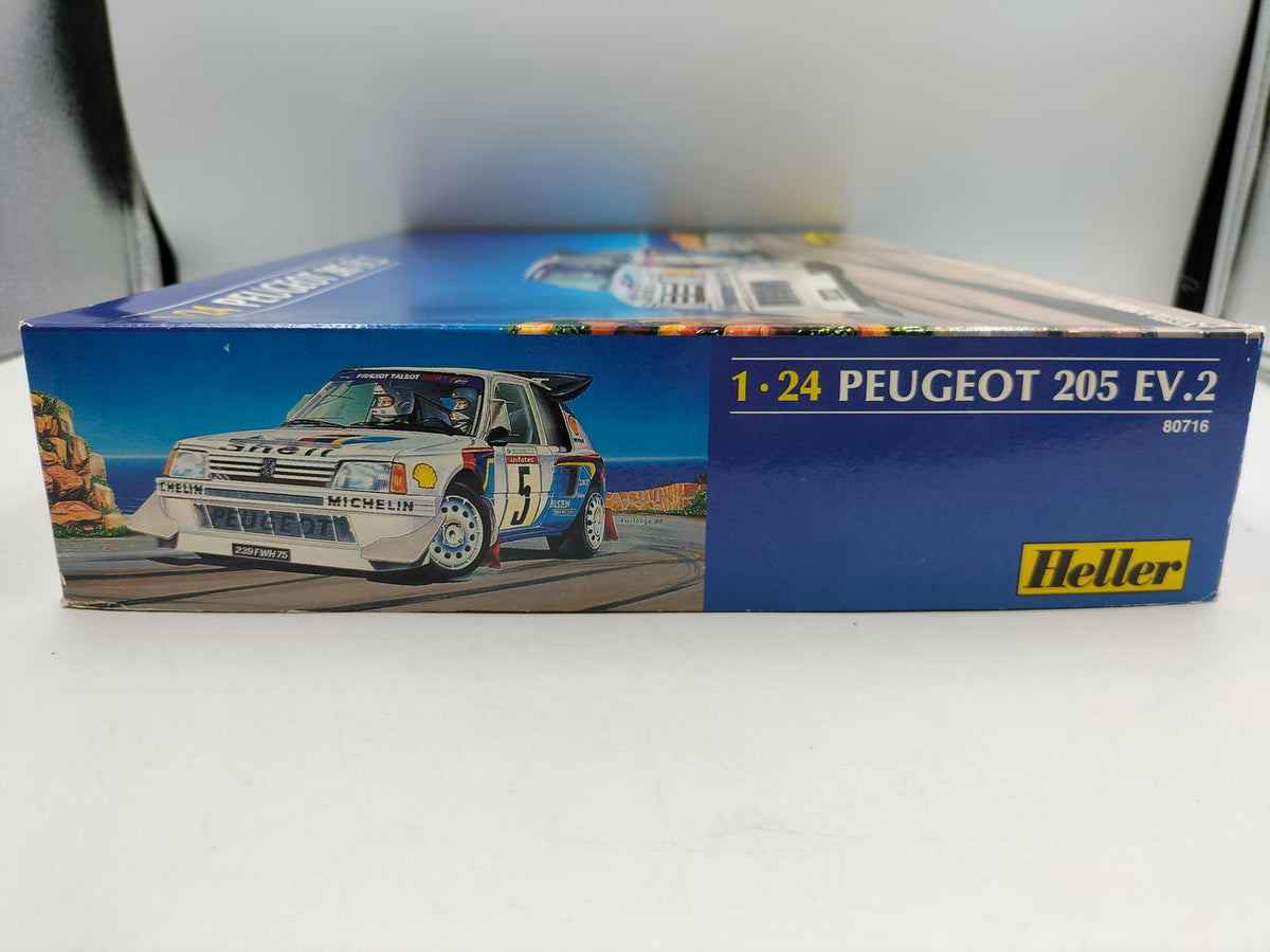 HELLER 1/24 Scale PEUGEOT 205 EV.2