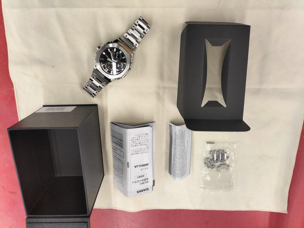 CASIO Quartz Analog Wristwatch GMC-B2100