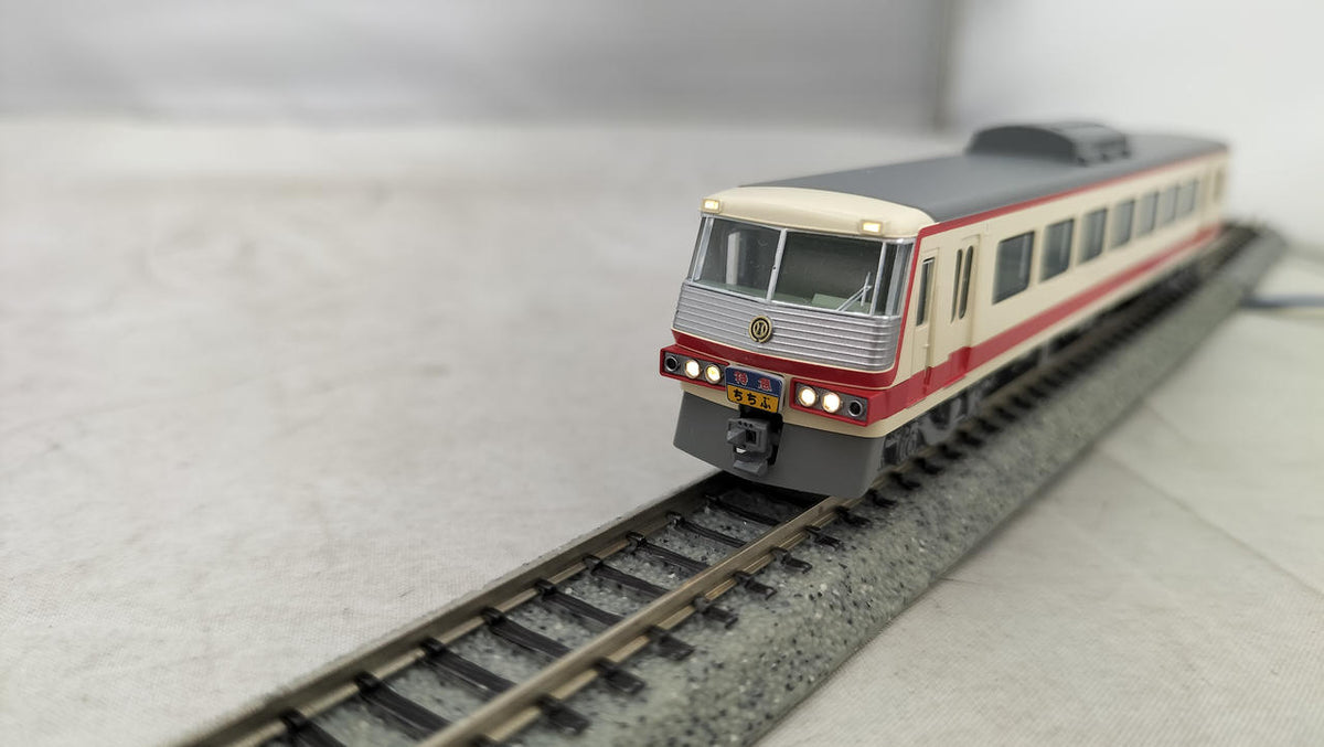 KATO Seibu 5000 Series Red Arrow Starter Set