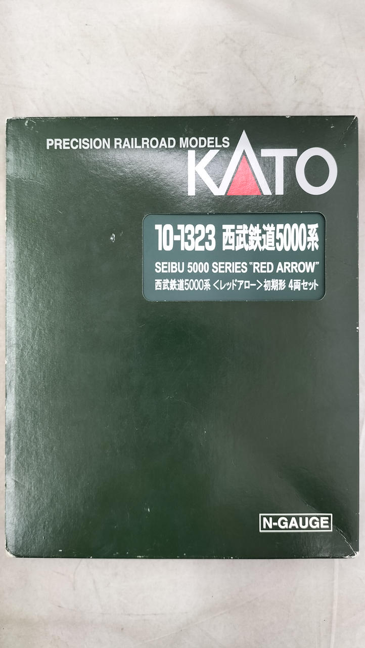 KATO Seibu 5000 Series Red Arrow Starter Set