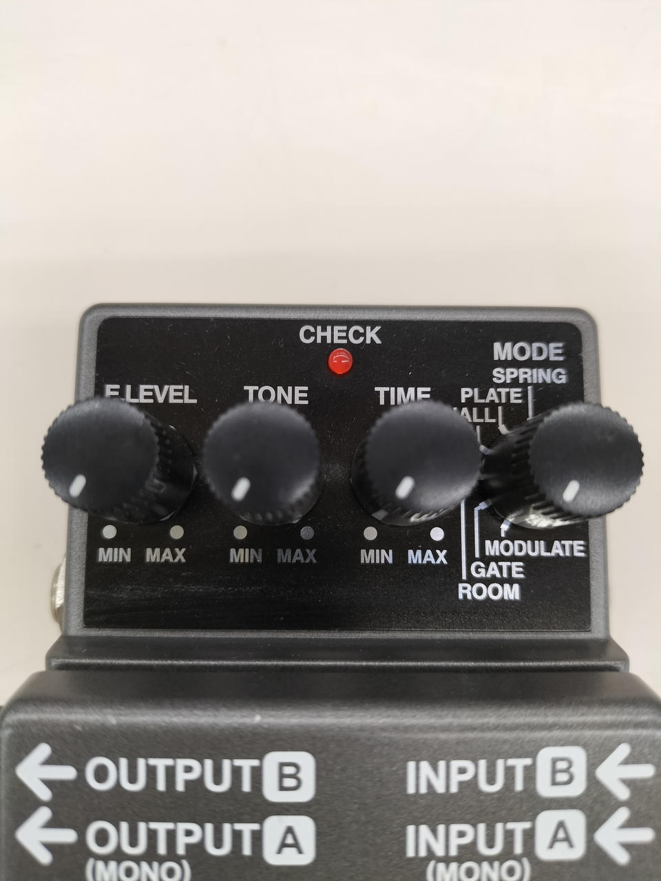 BOSS Effects pedal: RV-5