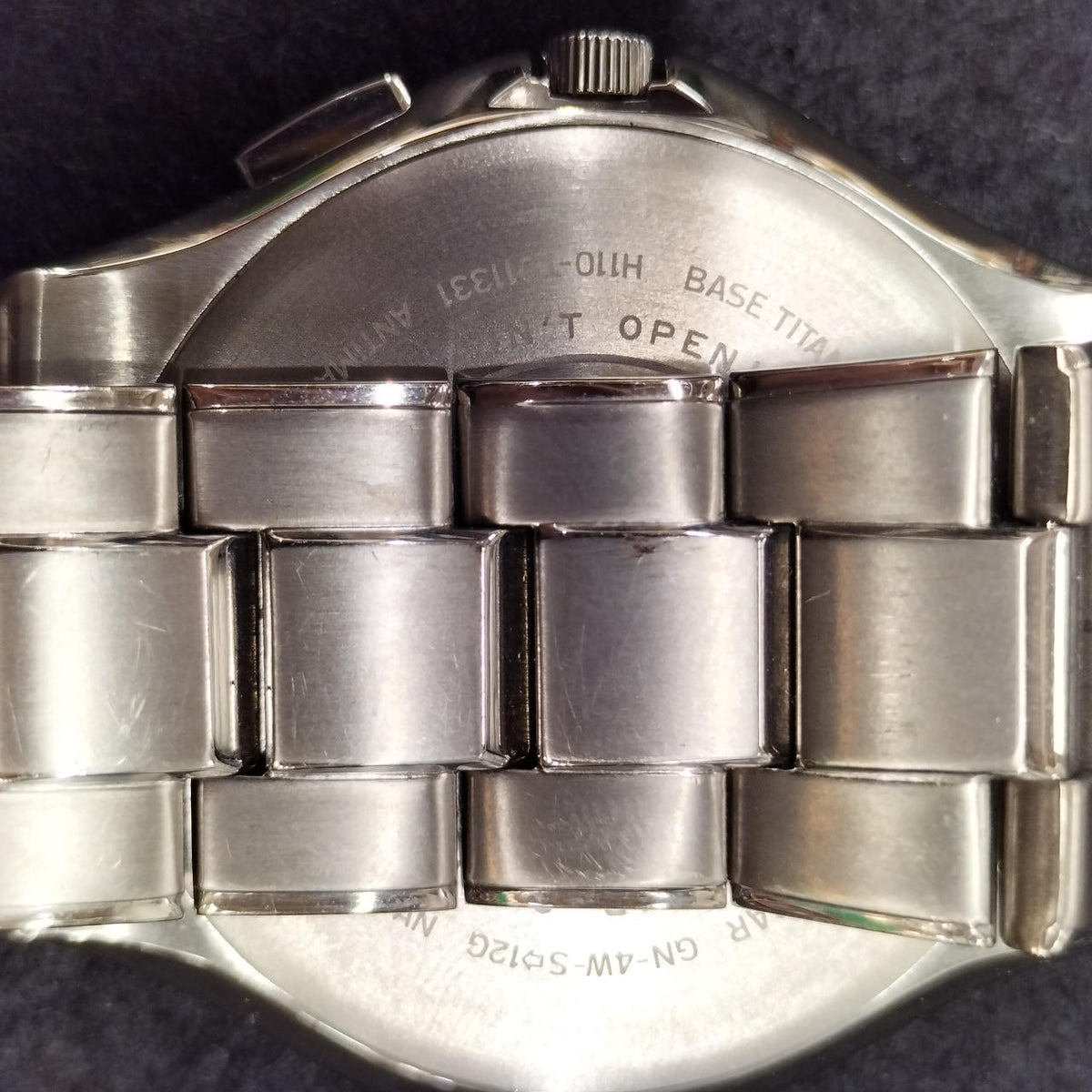 CITIZEN Solar Radio-Controlled Wristwatch DWU02