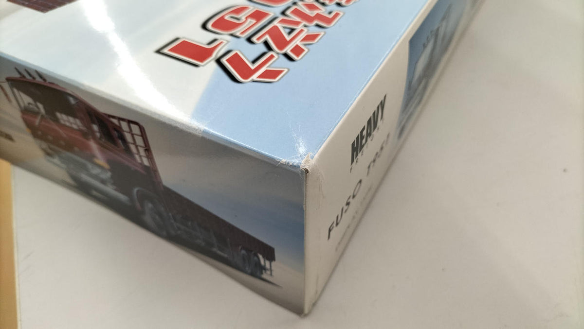 Aoshima 1/32 Scale Plastic Model Fuso T951 - Banzai Thrifting | BanzaiHobby