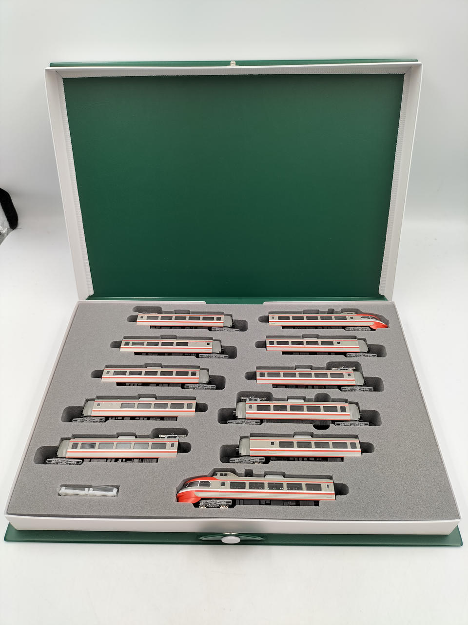 KATO N Gauge Odakyu Romancecar NSE (3100 Series) 〈Air Conditioning Expansion Specification〉11 - Banzai Thrifting | BanzaiHobby