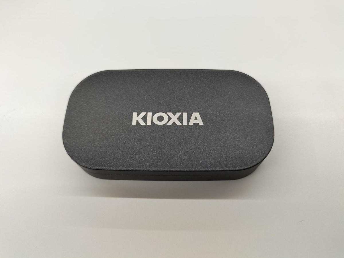 KIOXIA 4K Video Instantly Upgraded EXCERIA PLUS G2 SSD-PKP2.0U3G2-B - Banzai Thrifting | BanzaiHobby