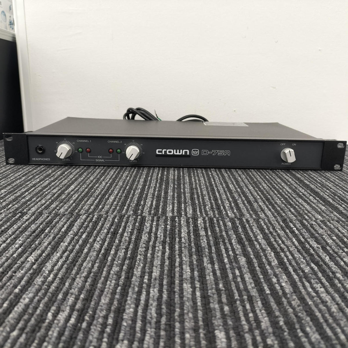 CROWN PA Power Amplifier [Junk Item] D-75A - Banzai Thrifting | BanzaiHobby