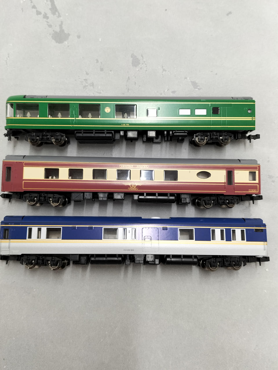 TOMIX JR 24 Series 25 Limited Express Sleeper Passenger Car (Dream Space Hokutosei) 92792 - Banzai Thrifting | BanzaiHobby