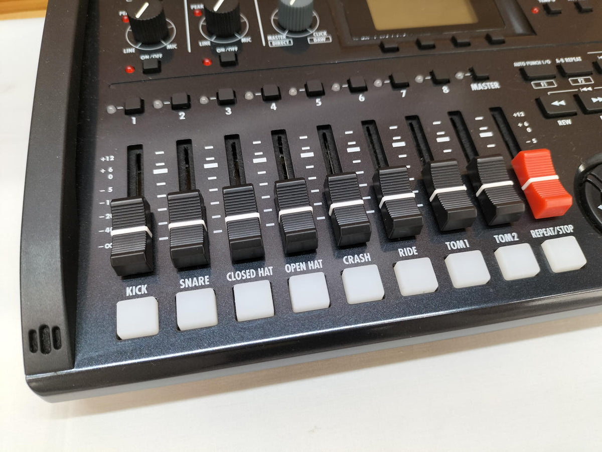 ZOOM MTR R8 - Banzai Thrifting | BanzaiHobby