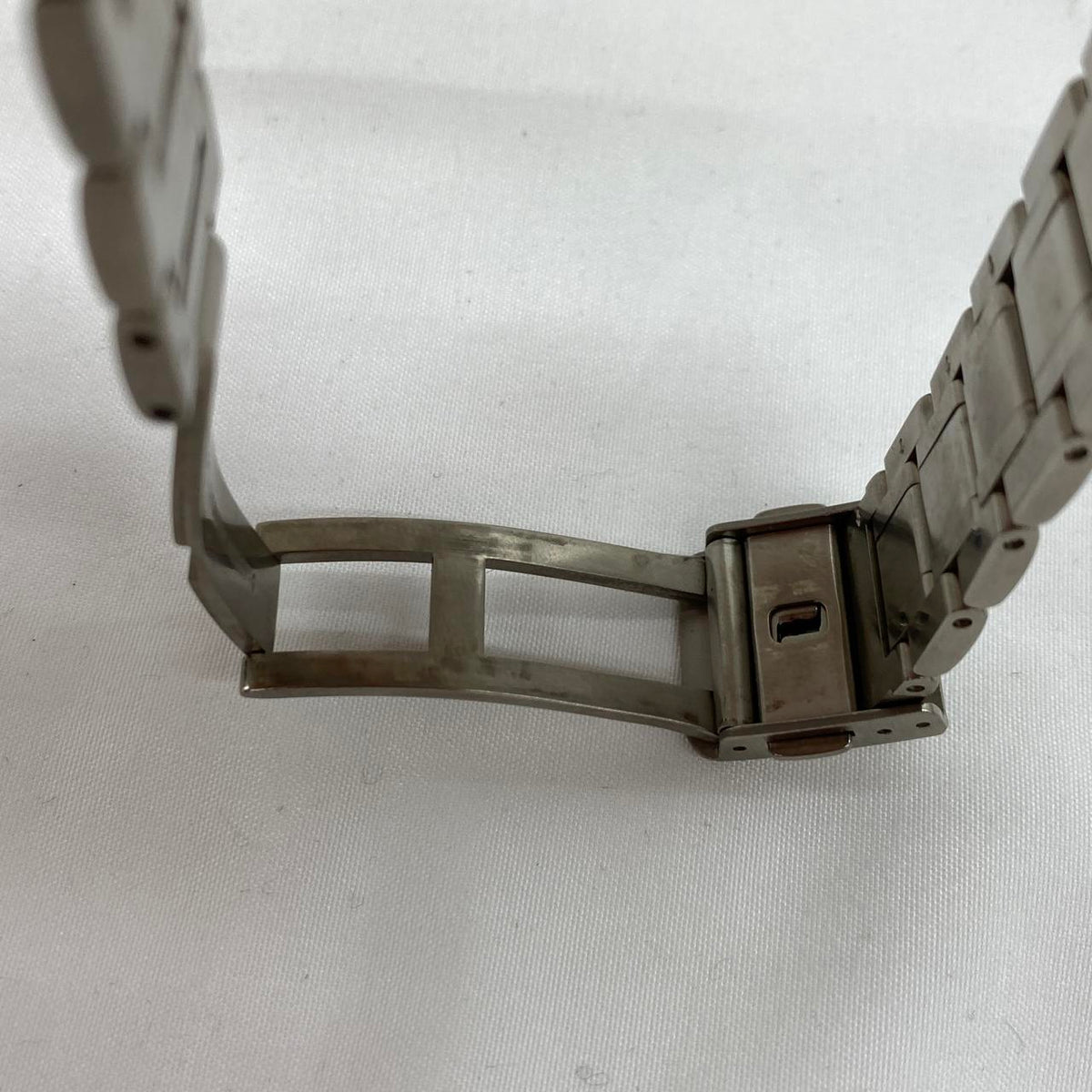 SEIKO Quartz Wristwatch 8F33-0030 - Banzai Thrifting | BanzaiHobby