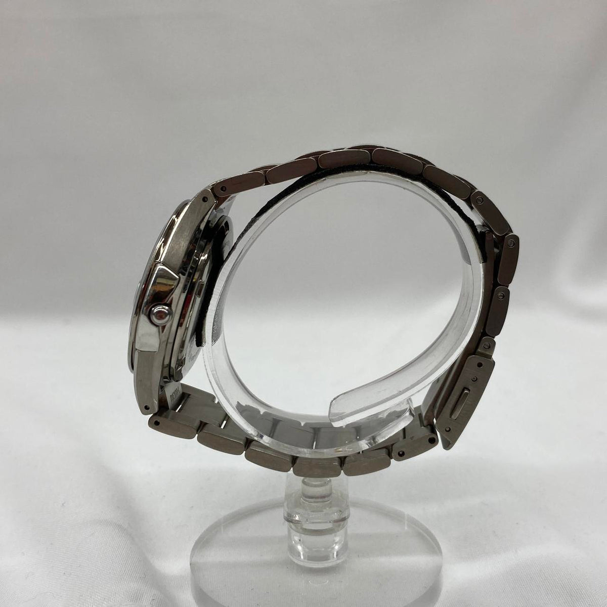 SEIKO Quartz Wristwatch 8F33-0030 - Banzai Thrifting | BanzaiHobby