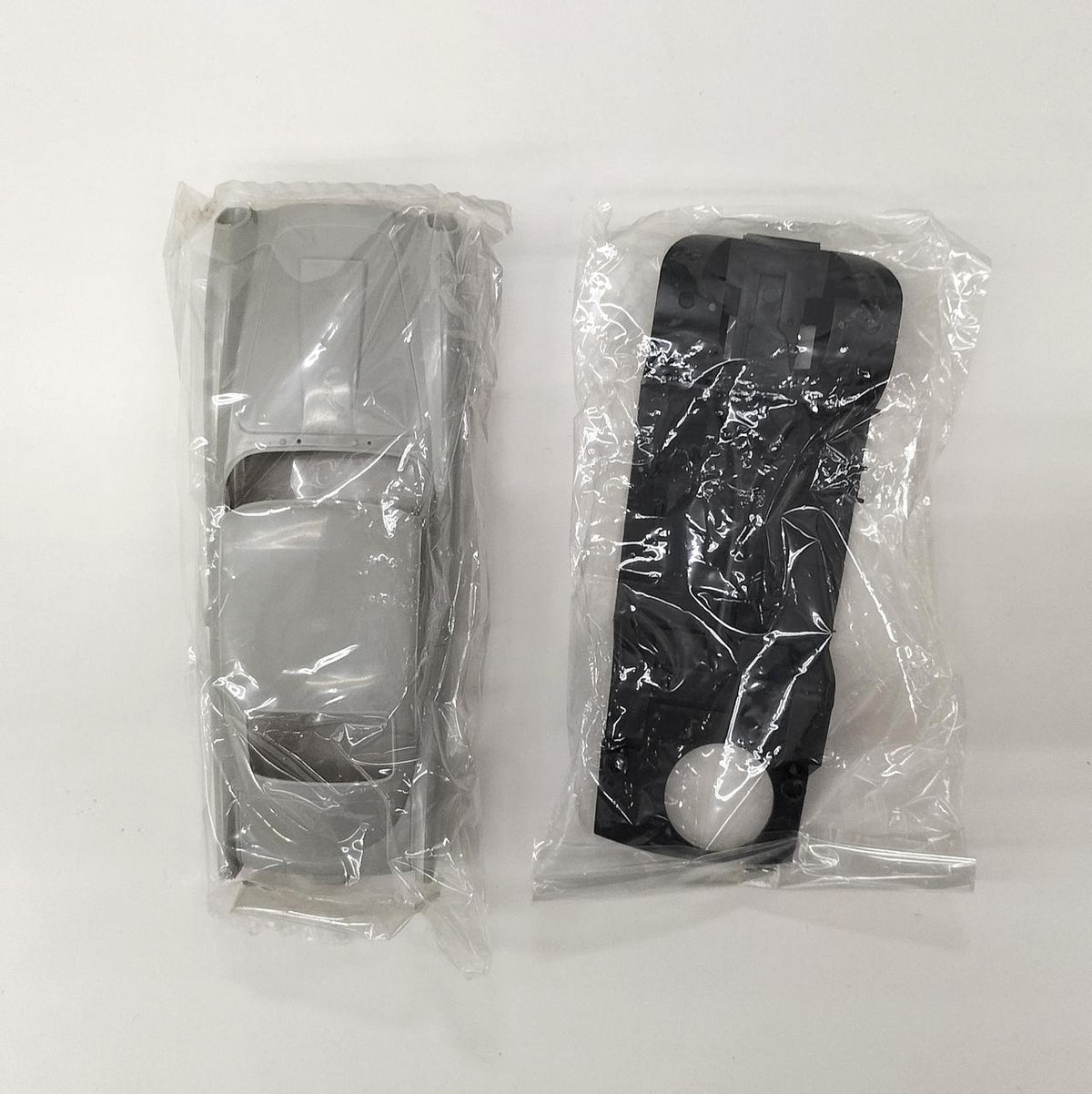 Children's Friends Society Cars & Trucks 1/24 Aston Martin DB 5 007 - Banzai Thrifting | BanzaiHobby