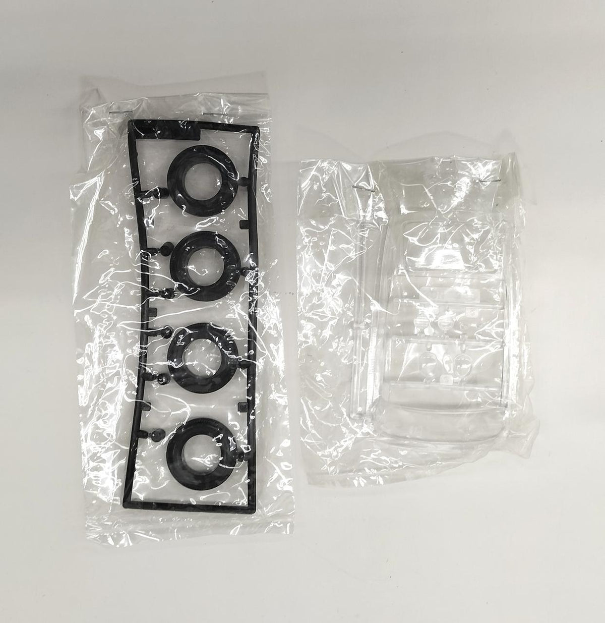 Children's Friends Society Cars & Trucks 1/24 Aston Martin DB 5 007 - Banzai Thrifting | BanzaiHobby