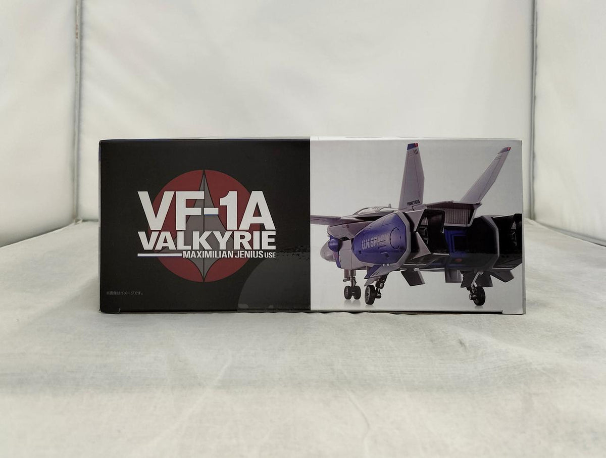 Bandai Spirits DX Chogokin Macross VF-1A Valkyrie